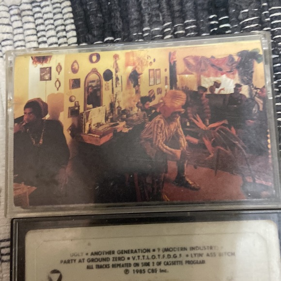 3 FishBone cassettes no liner notes for 2 - Picture 2 of 7